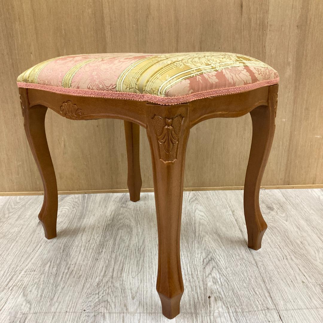 イタリア 　猫脚　スツール　オットマン　クラシック 　B