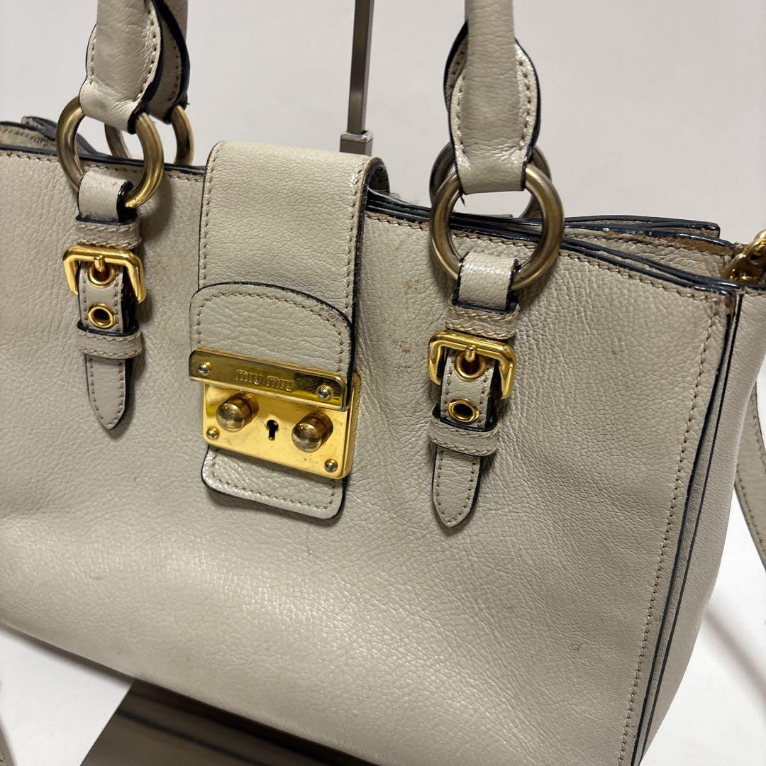 miumiu ミュウミュウ ハンドバッグ マドラス レザー ベージュライトグレー