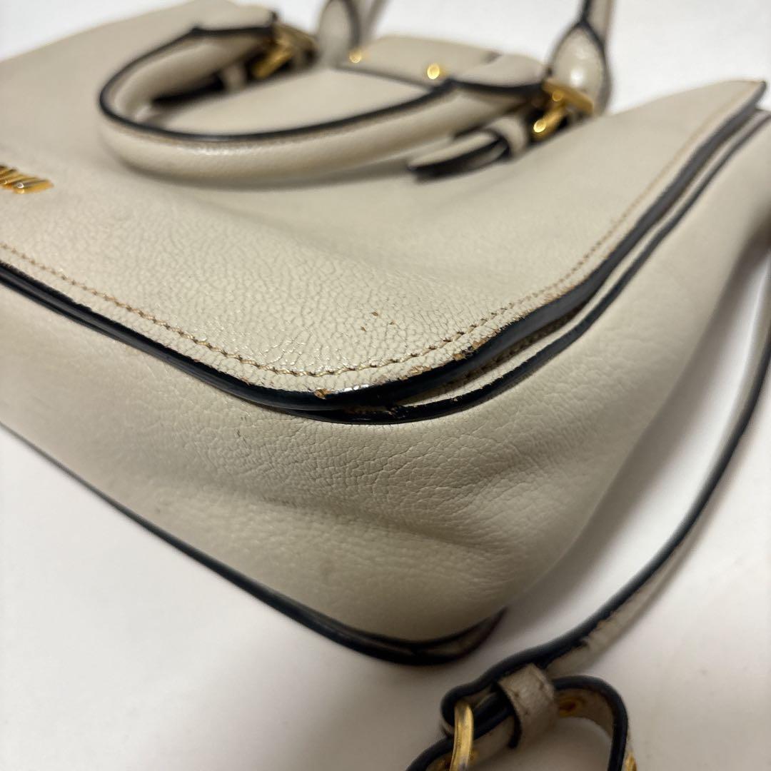 miumiu ミュウミュウ ハンドバッグ マドラス レザー ベージュライトグレー