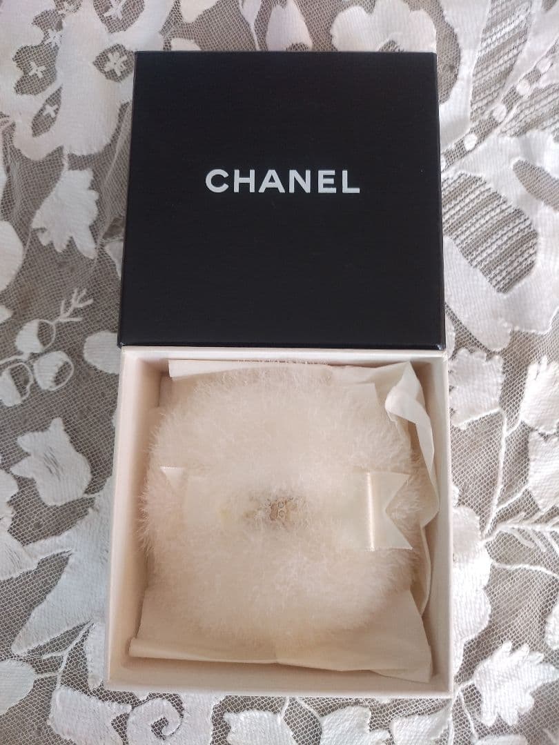 レア★CHANELシャネル★ファー＆リボン&パールココマークブローチ白ホワイト