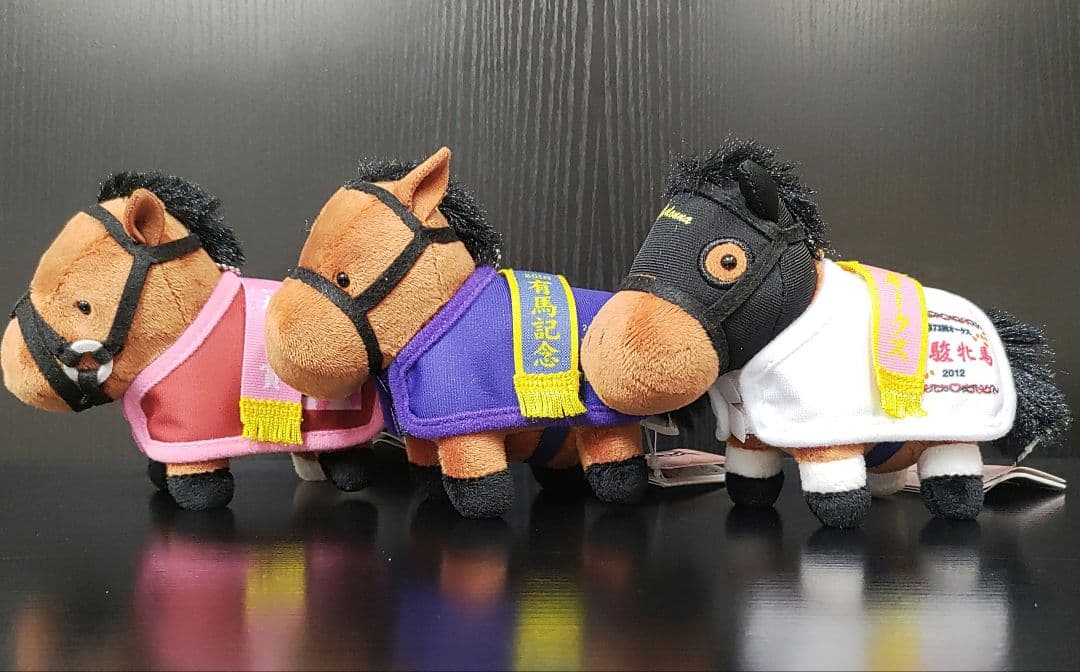 サラブレッドコレクション 馬服マスコットボールチェーン３種他 全19頭セット