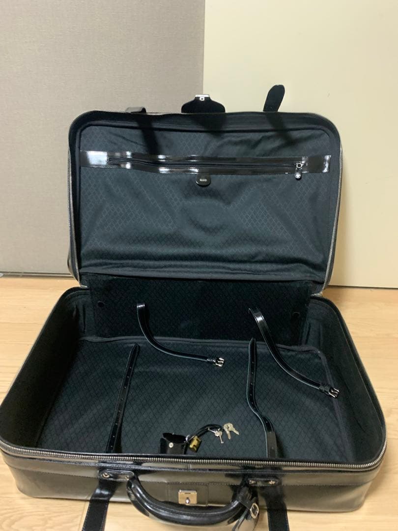 激レア‼️GUCCI エナメル　トランクケース　ボストン　鍵付き