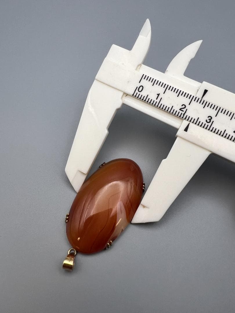 【海】K18　メノウ　瑪瑙　金枠　ペンダント　重量約１１ｇ