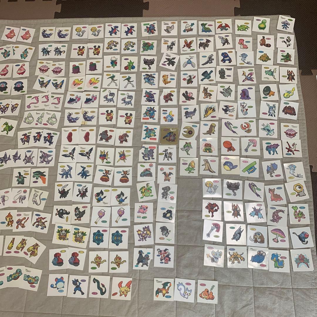 ポケモンパンシール375枚、ホルダー2冊