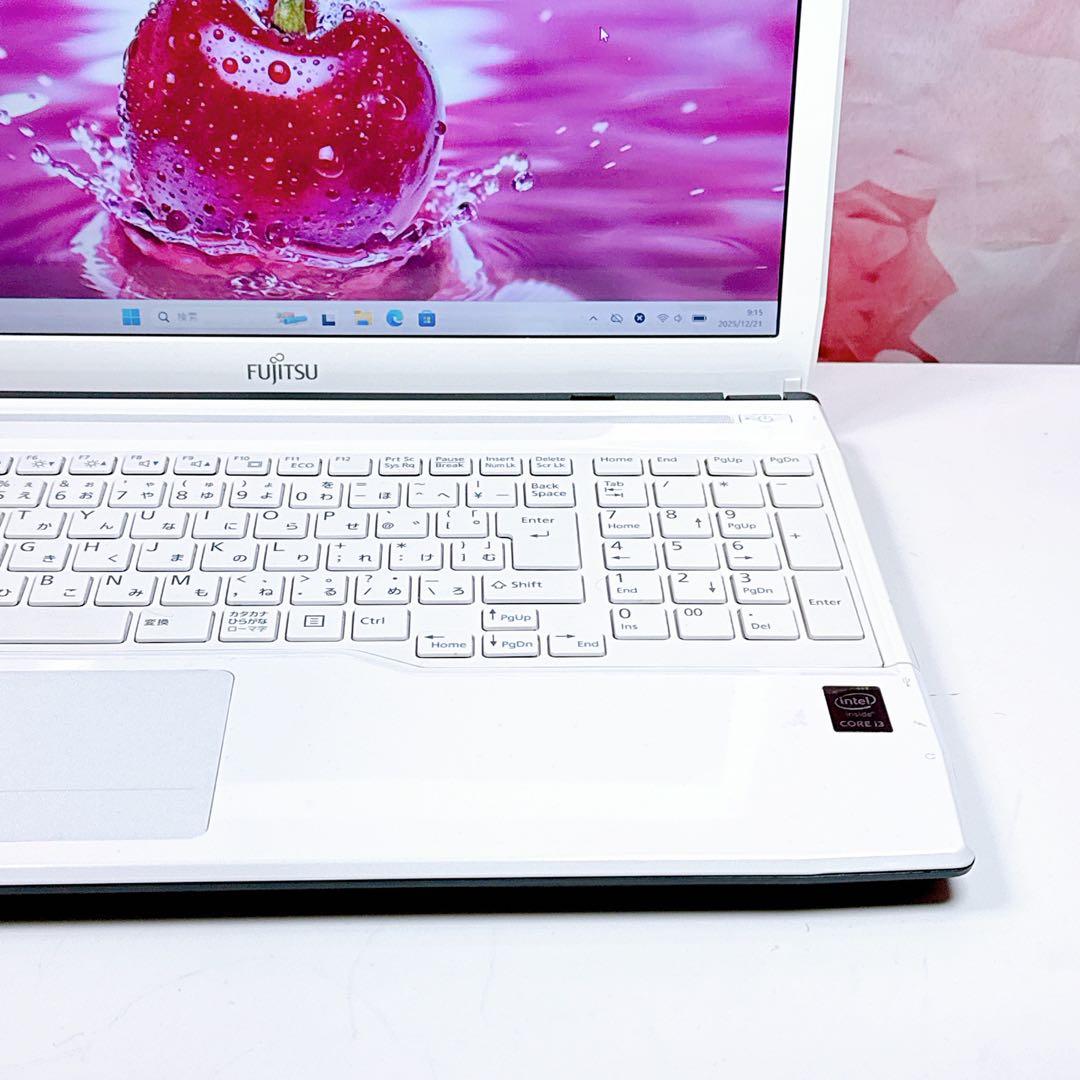 新品爆速SSD✨windows11✨カメラ✨ノートパソコン✨オフィス✨薄型