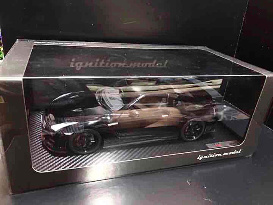イグニッションモデル 1/18 ミニカー GTR R35 ブラックパール