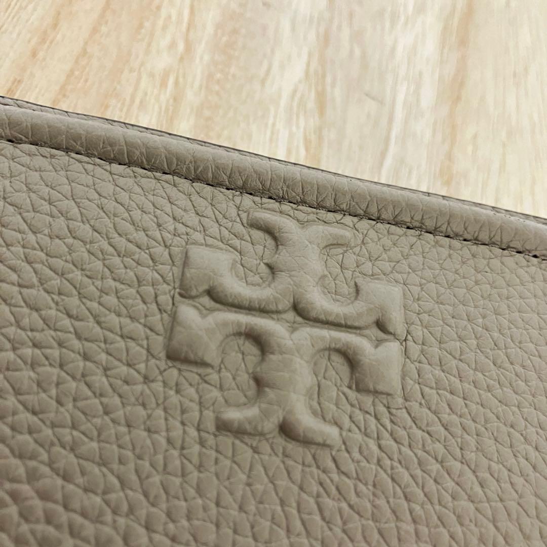 未使用✨ トリーバーチ✨二つ折り財布✨グレージュ✨レザー ✨コンパクト