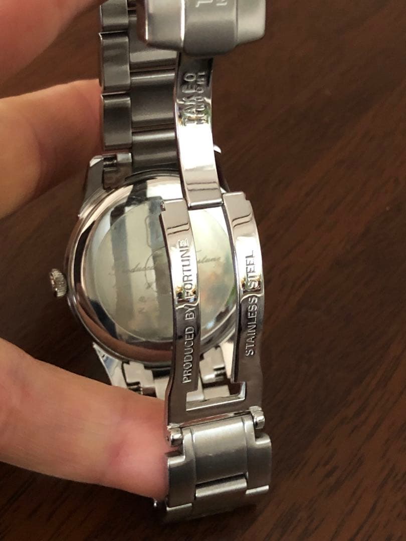 6月電池交換済！『美品』クラシックデザイン　上品な質感タケオキクチ　女性の方にも