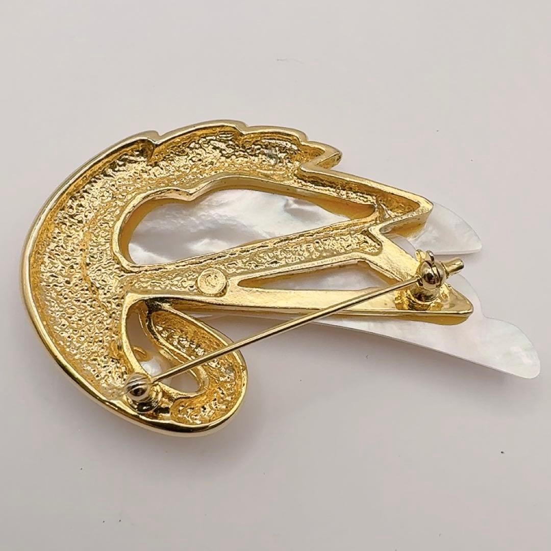 ⭐️SALE⭐【美品】タサキ　ブローチ　アコヤパール　白蝶貝　白鳥モチーフ
