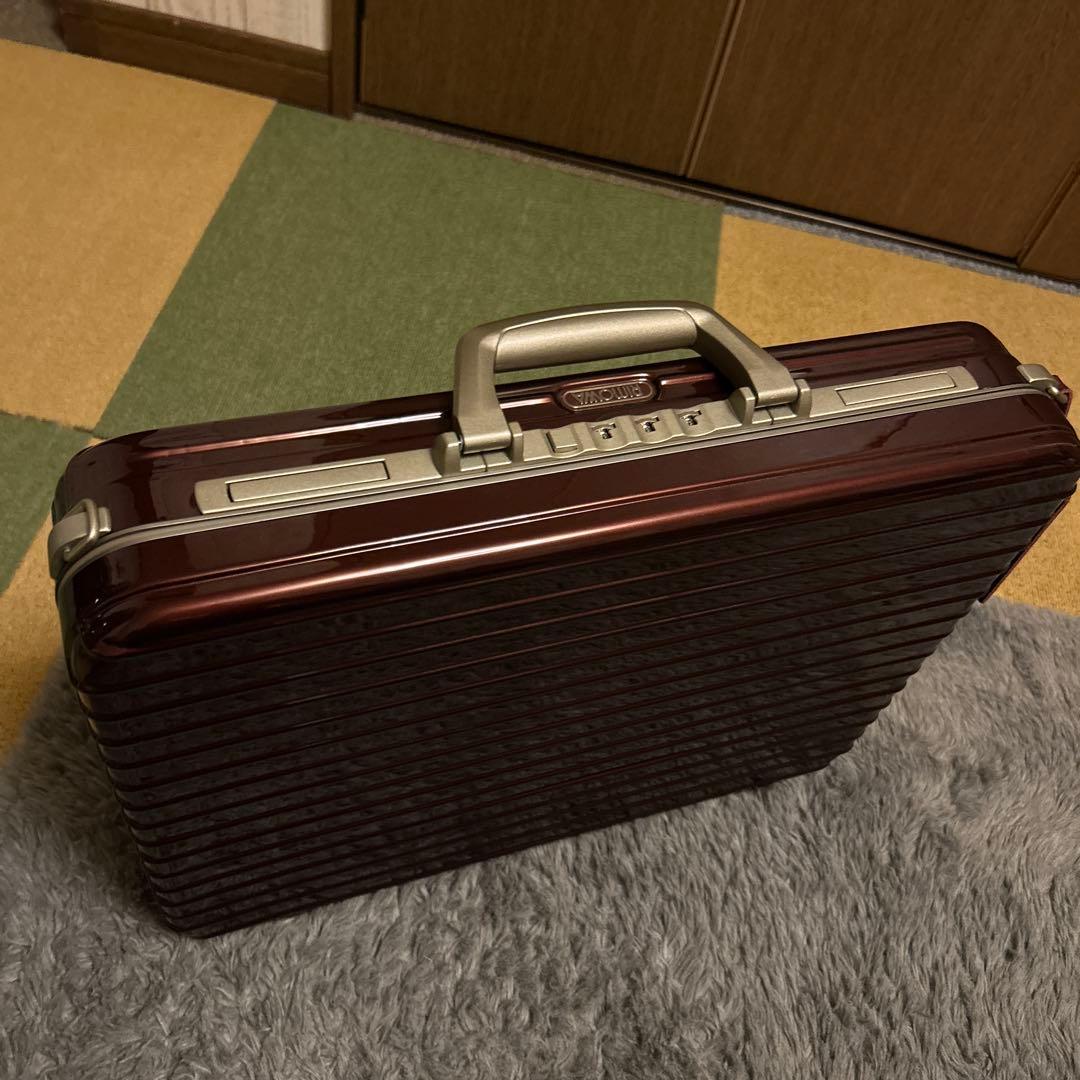 美品　リモワ アタッシュケース ポリカーボネート 18L ビジネス