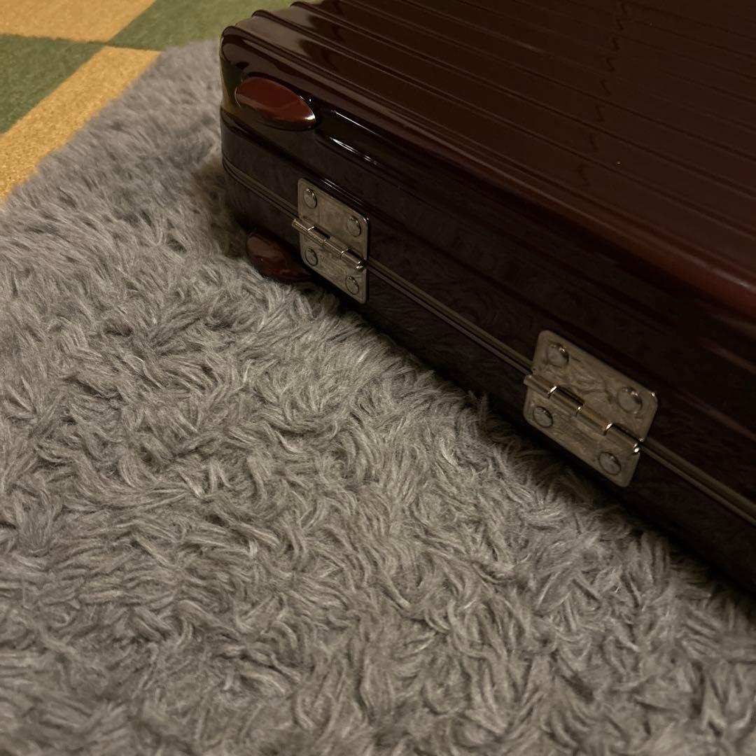 美品　リモワ アタッシュケース ポリカーボネート 18L ビジネス