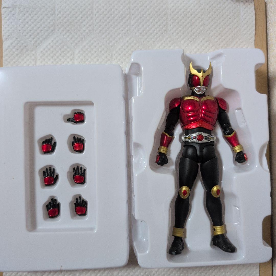 S.H.フィギュアーツ 真骨彫 仮面ライダークウガ+トライチェイサー セット