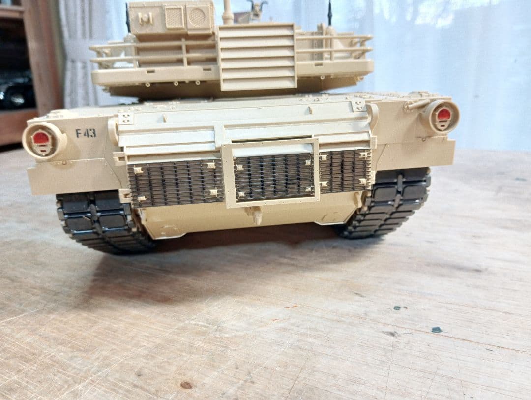 タミヤ 1/16RC M1A2 エイブラムス戦車 フルオペレーション 完成品