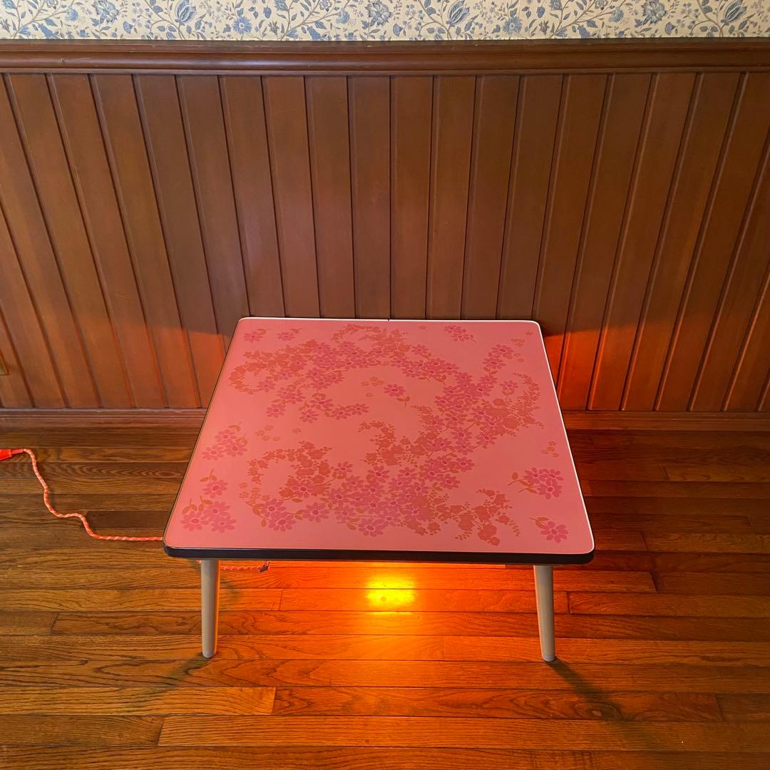 昭和レトロ　こたつ　やぐらコタツ　レトロポップ　当時物