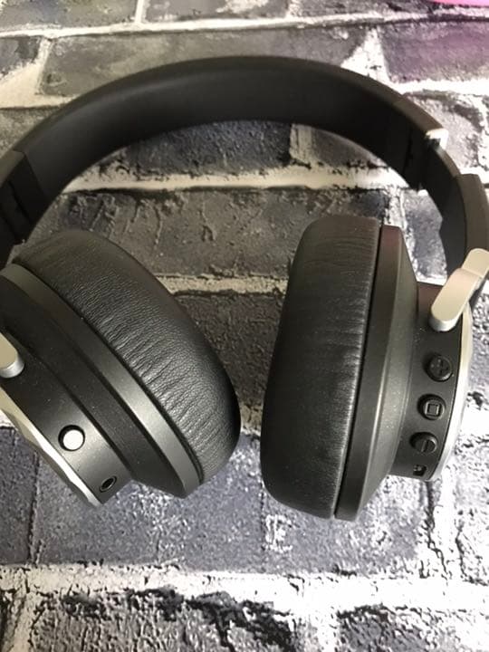 ワイヤレスヘッドフォン
