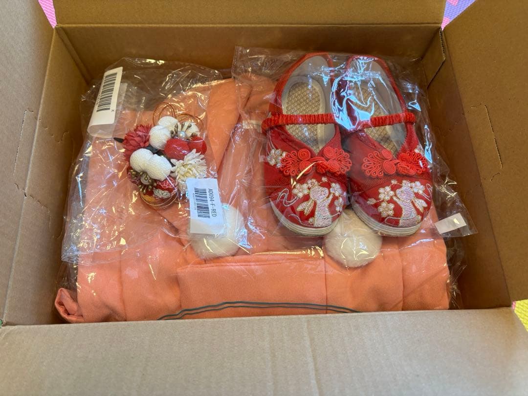 【値下げしました】子供用 七五三 着物 赤白花柄➕髪飾り&靴付