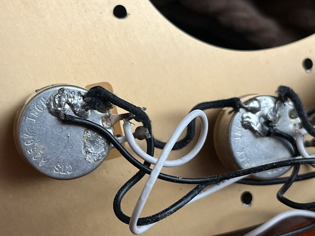 Squier PJ プレベ Precision Bass ゴールドピックガード