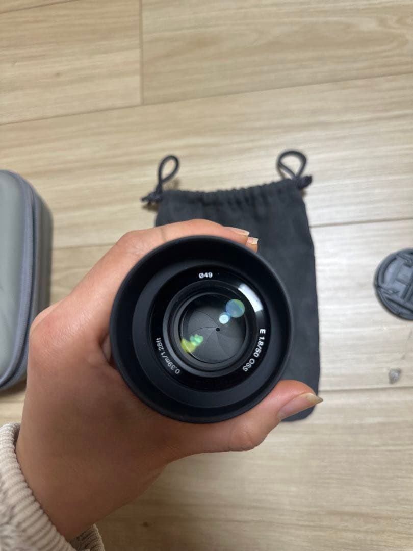 SONY E 50mm F1.8 OSS レンズ