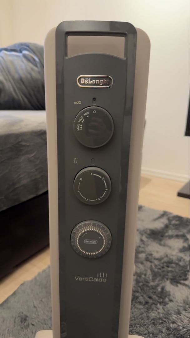 【送料込】値引不可 / デロンギ ヴェルディカルド オイルヒーター