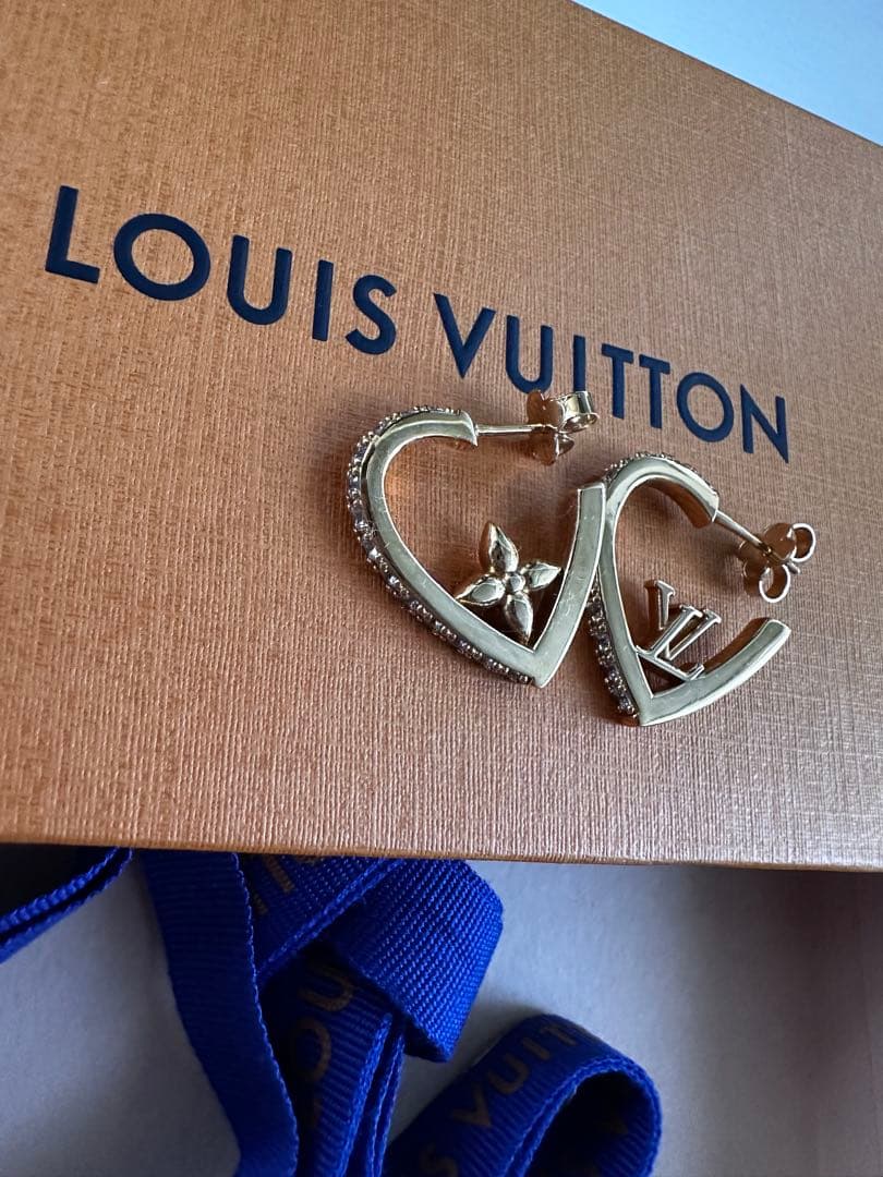 Louis Vuitton ルイヴィトン ピアスマイLVラブ M01616