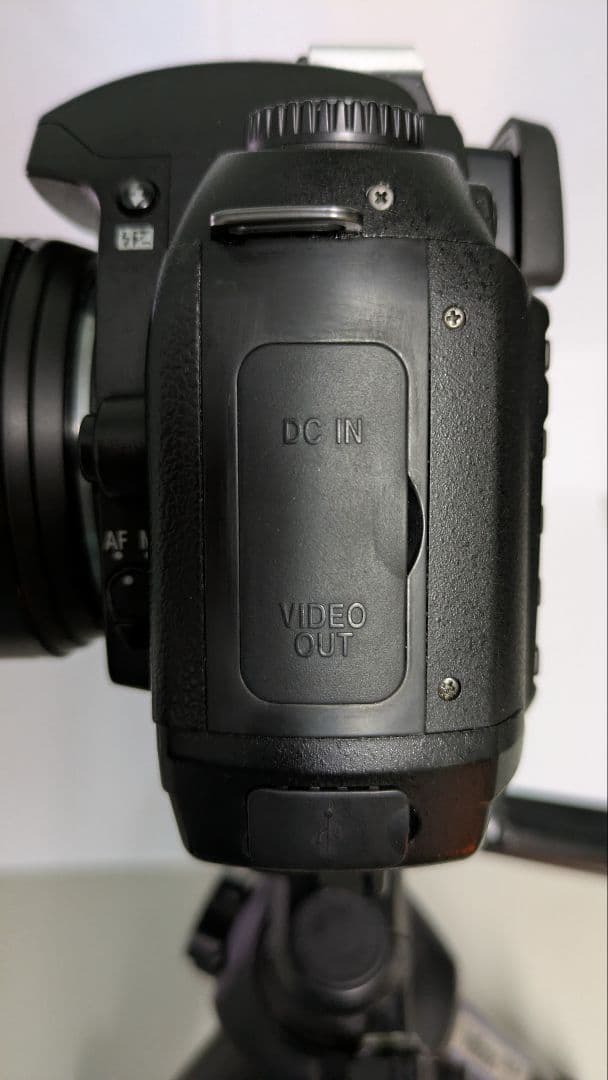 Nikon D70 デジタル一眼レフ　レンズ付き　訳あり品（現状渡し）