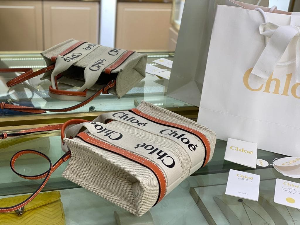 Chloé ロゴ入りミニトートバッグ ベージュ/オレンジ