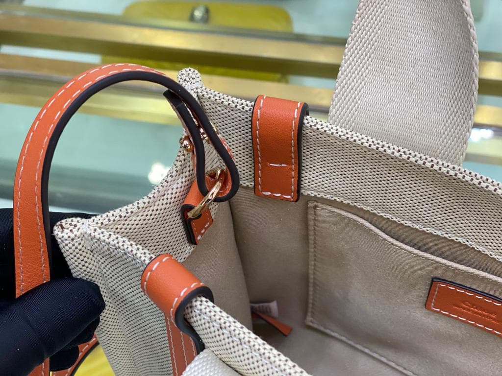 Chloé ロゴ入りミニトートバッグ ベージュ/オレンジ