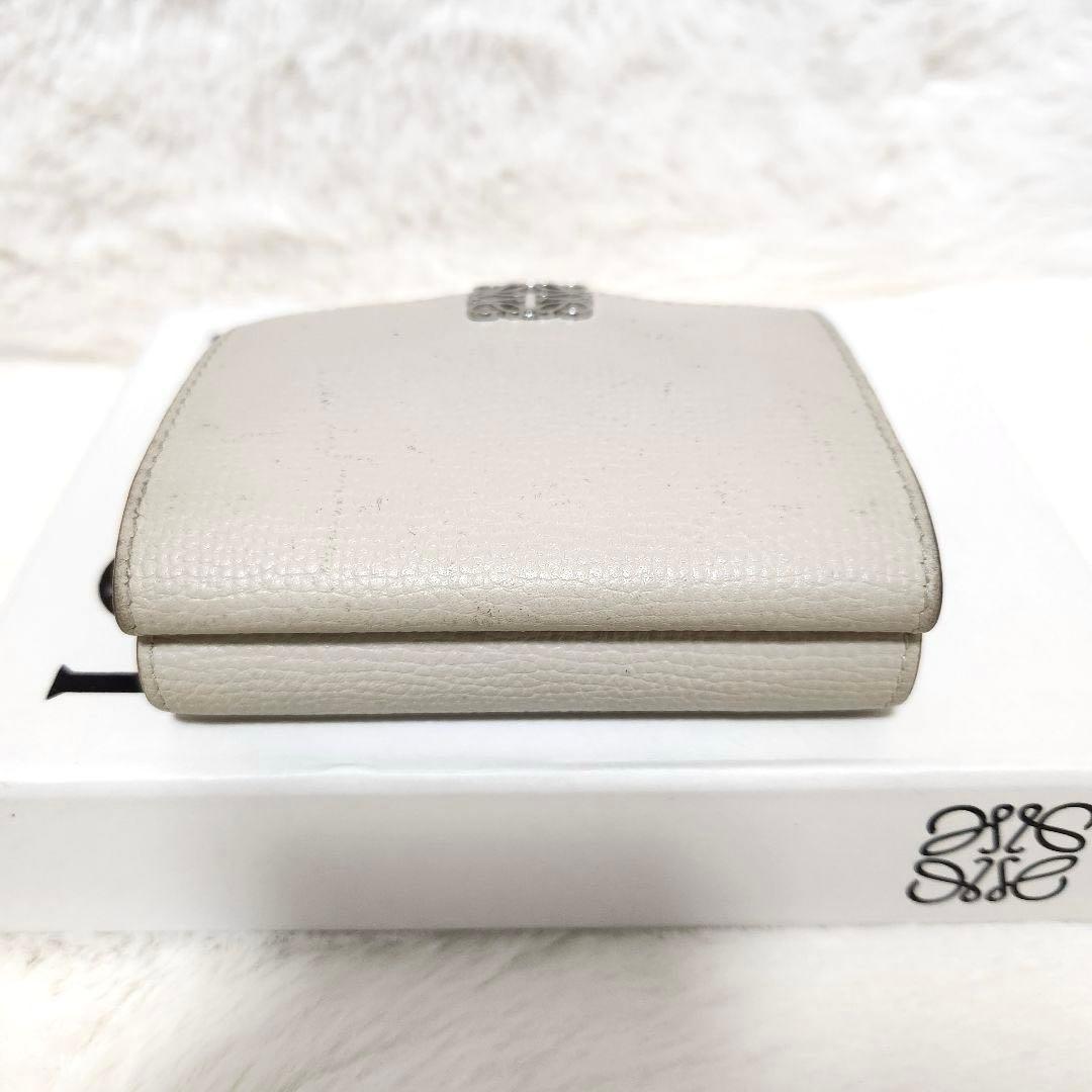 ✨美品　正規品✨ロエベ　三つ折り　アナグラム　小銭入れ　ロゴ金具　ベージュ