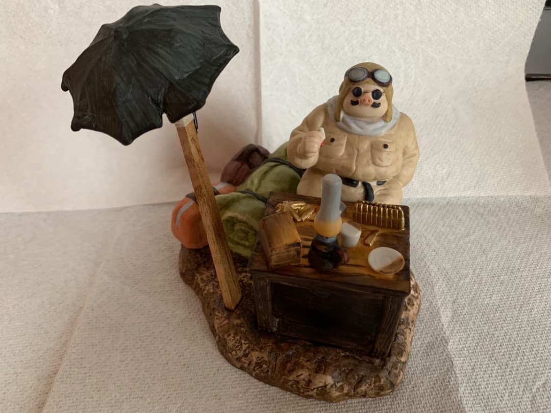 ジブリ 紅の豚 オルゴールフィギュア　陶器製