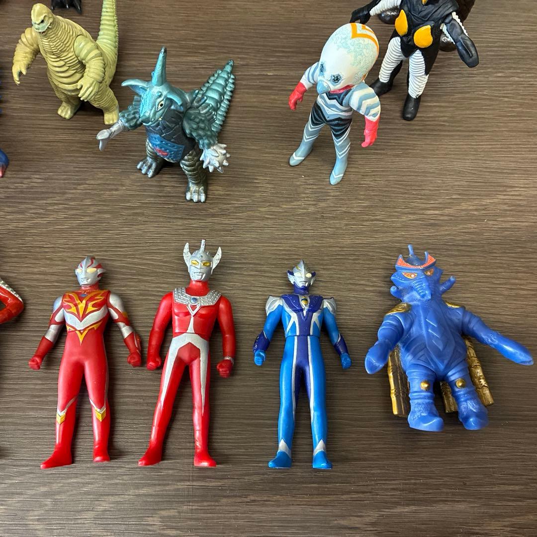 ウルトラマン　怪獣　フィギュア　26体