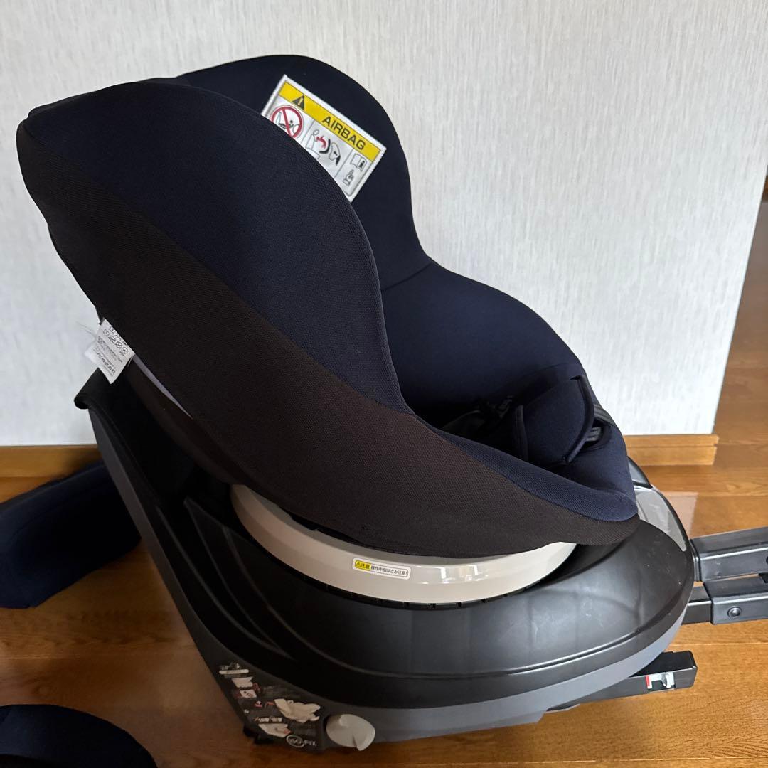 Combi ネセルターンリミテッドISOFIX チャイルドシート