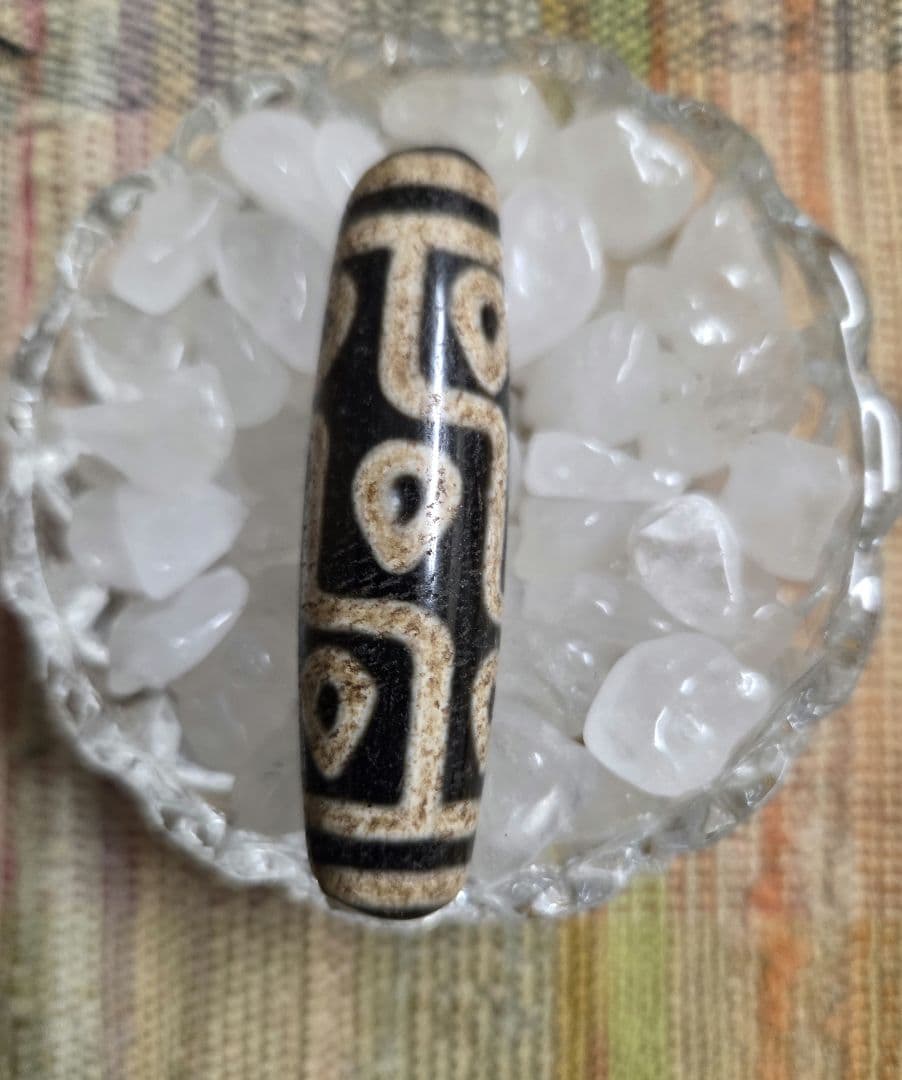 044天珠　九眼天珠　大穴シリーズです！dzibeads！