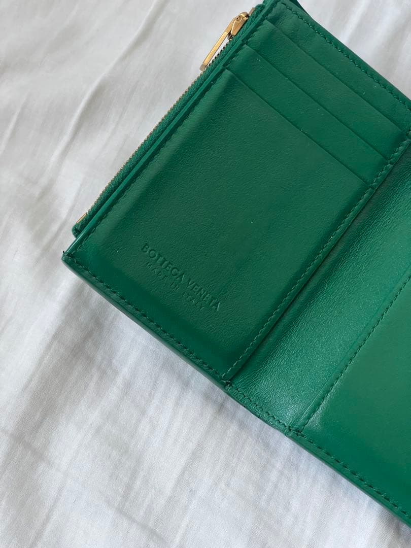 bottega veneta カセット 三つ折り財布 グリーン