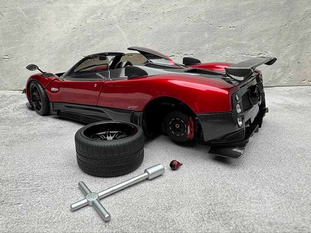 全開閉！Almost Real 1/18 パガーニ ゾンダ ミニカー 当日発送