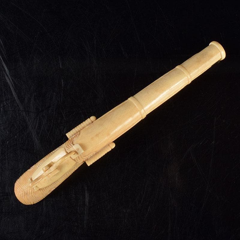 時代提げ物　獣骨彫刻　銃型　矢立　筆入　C　9209
