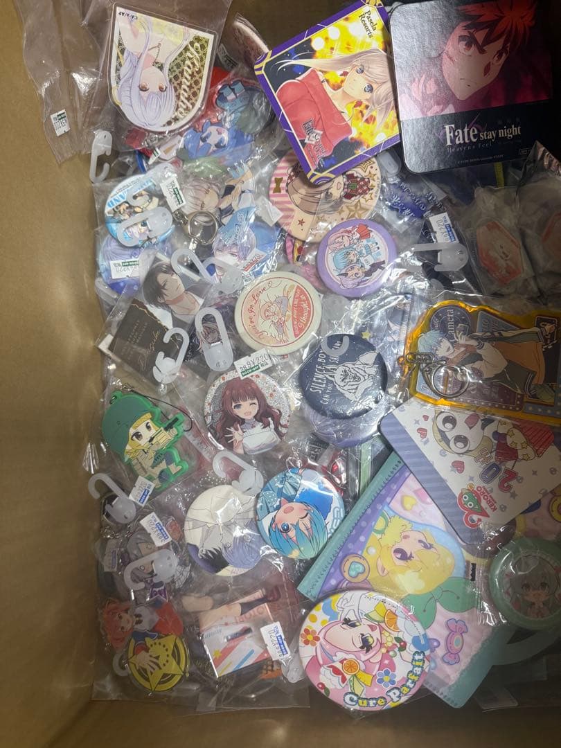 ノンジャンル アニメ キャラクターグッズ 大量 まとめ売り　1300個以上