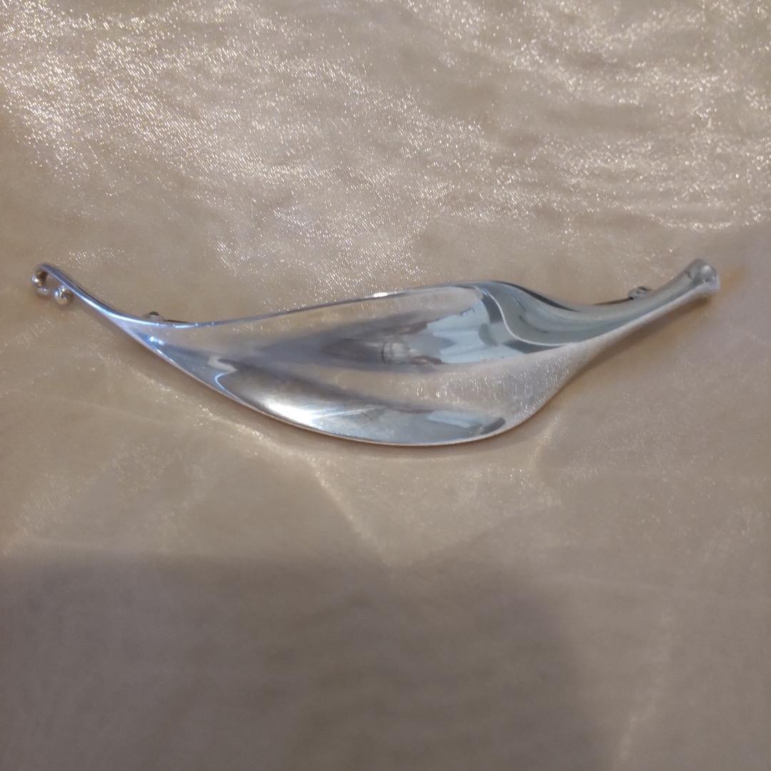 ジョージ・ジェンセン　リーフモチーフ ブローチ