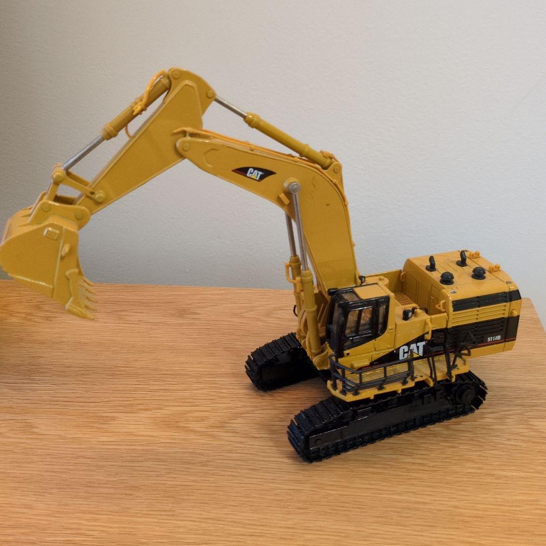 キャタピラー5110B　バックホー　重機ミニチュア　模型