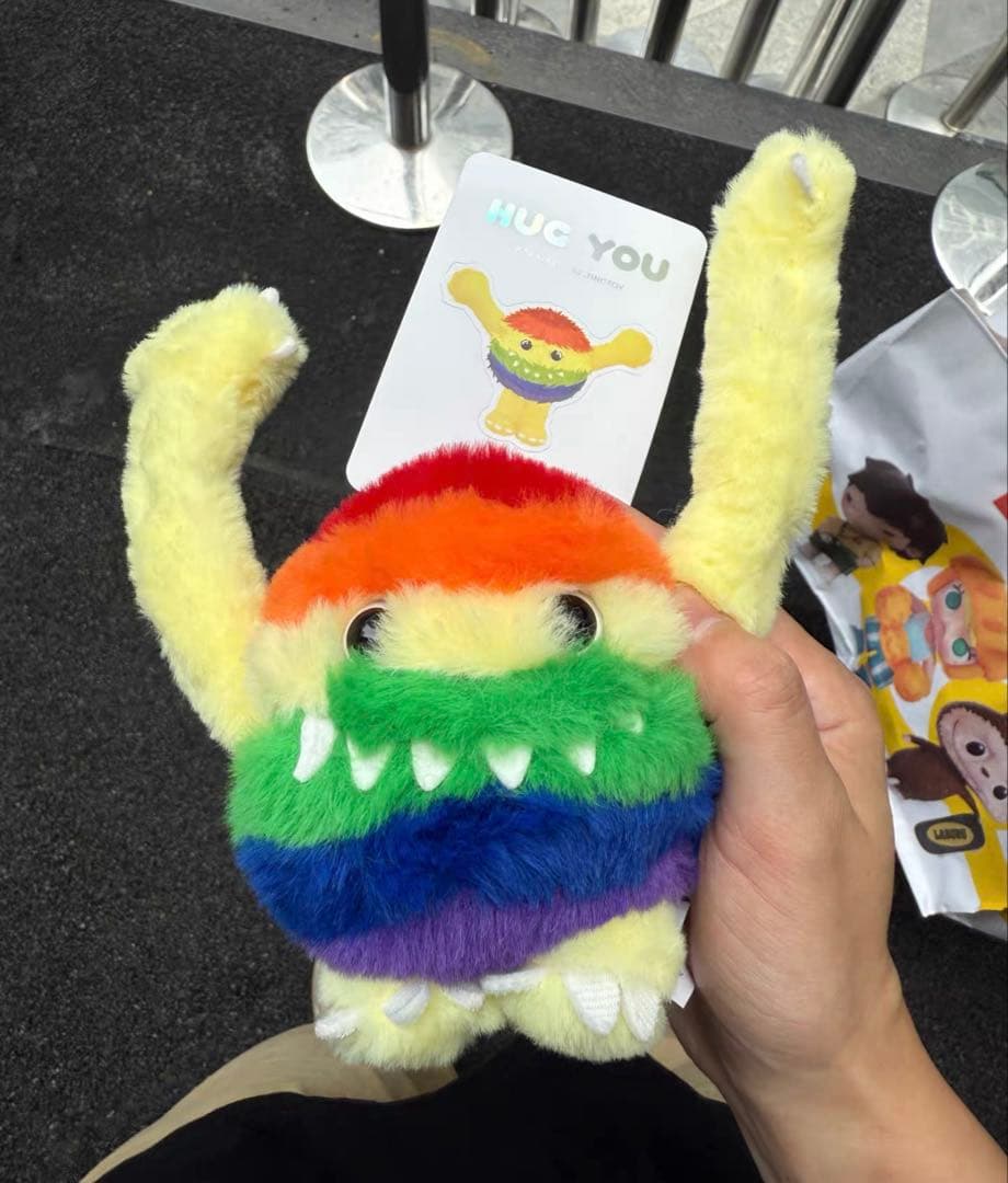 POPMART INSTINCTOY HUG YOU シークレット ペンダント