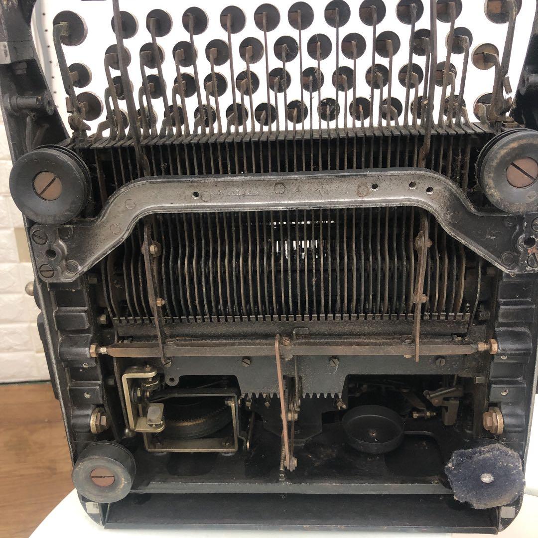 アメリカレミントン製タイプライター、ジャンク品アンティーク、レア、