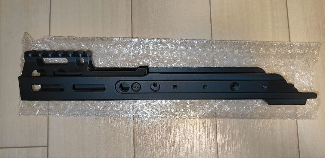 PTS Kinetic SCAR MREX M-Lok 4.9in ハンドガード