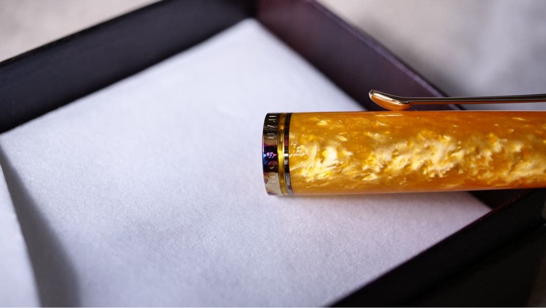 Pelikan スーべレーンM600 Vibrant Orange EF 極細