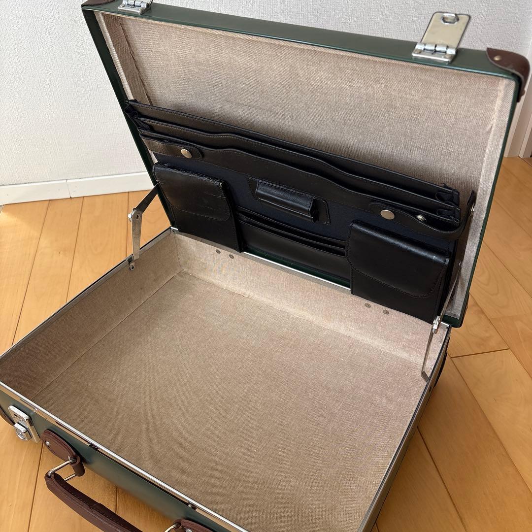 グローブトロッター　アタッシュケース　グリーン