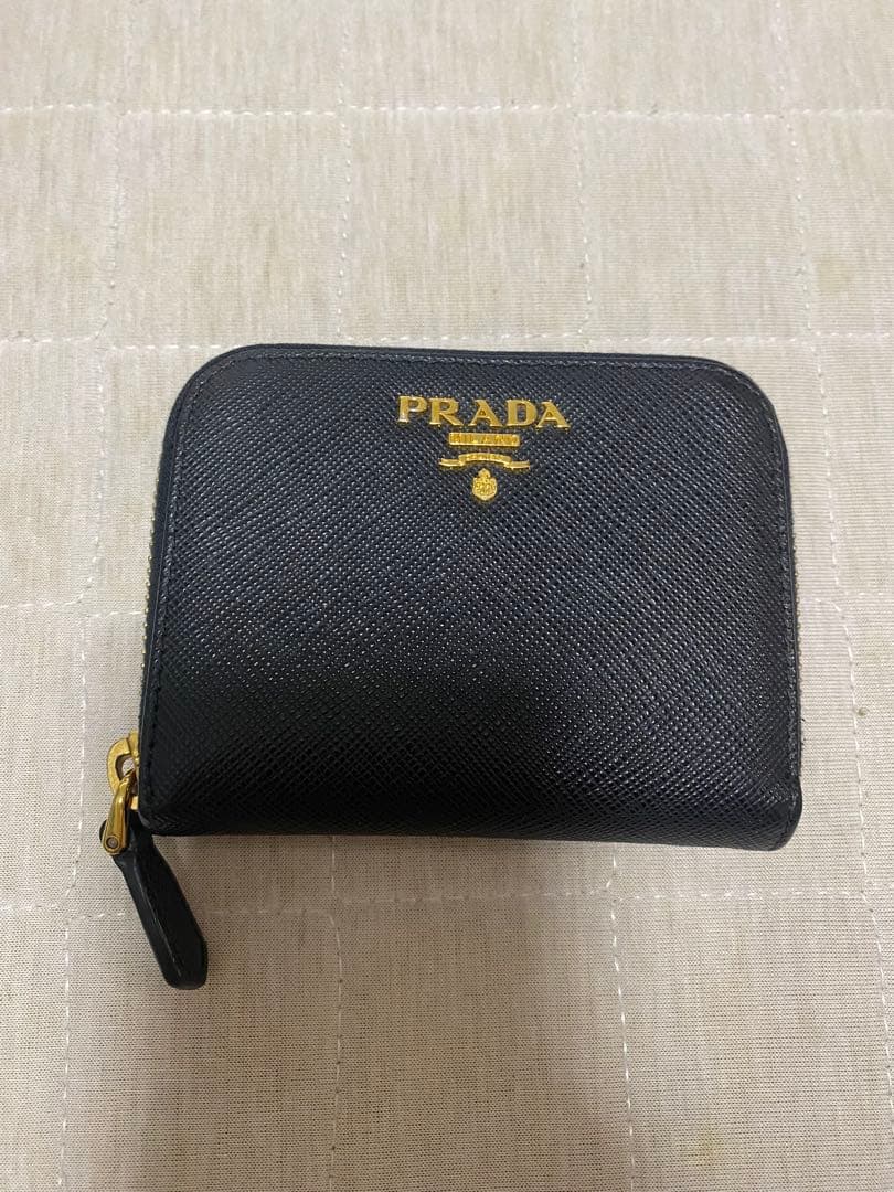PRADA サフィアーノ ケース