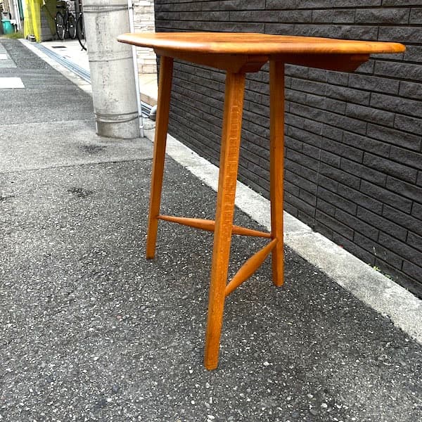 アーコール　エンドテーブル　イギリスビンテージ　木製テーブル　コンソール