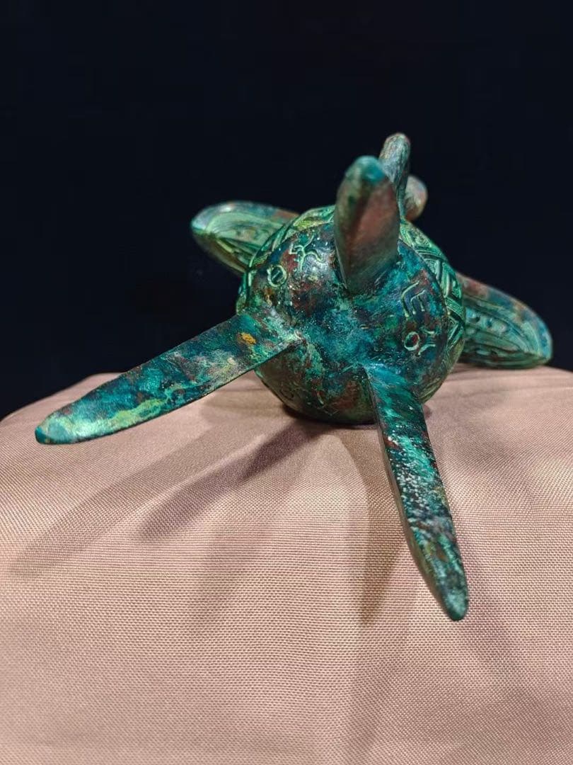 中国古美術品.旧蔵珍品·古青銅器【勾連雷文双流爵】三脚儀式器／古代風礼器／酒器