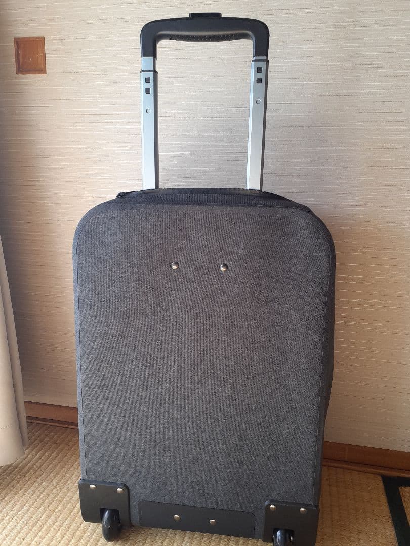 無印良品　耐水生地を使った　ウェルダーソフトキャリーケース（３６Ｌ）