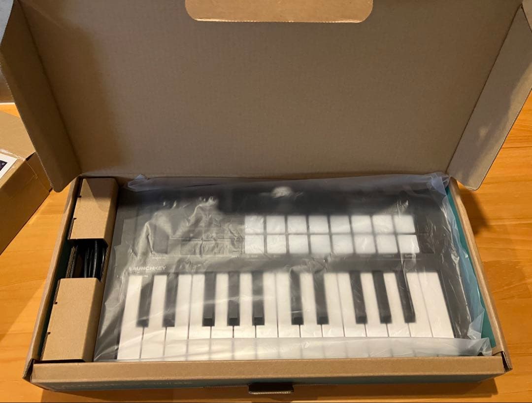 権限譲渡 NOVATION LAUNCHKEY MINI 25 Mk4 MIDI