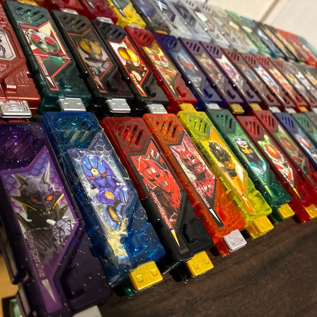 【値引き中】スタッグフォン付　仮面ライダーW ガイアメモリ まとめ売り 59個