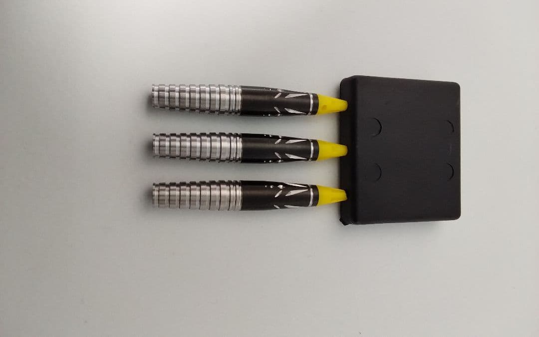 サングリアル!坂口優希恵!極美品!新品同品!付録未開封!ダーツセット